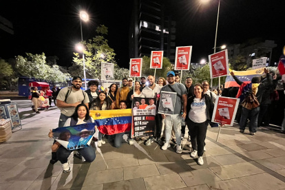 Proceso. Comunidades migrantes celebran el proceso de renovación de visa VIRTE que estaba postergado desde el año anterior.