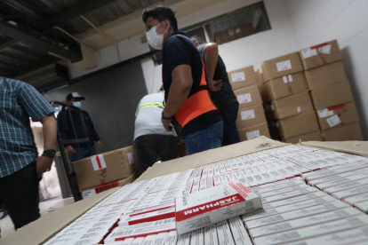 Actualidad. Los centros de la red pública han dejado de adquirir medicina a través de empresas universitarias.