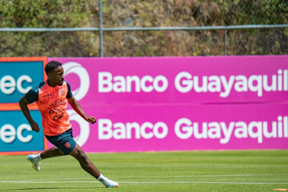 Los jugadores convocados por el DT Sebastian Beccacece se concentran en la Casa de la Selección.
