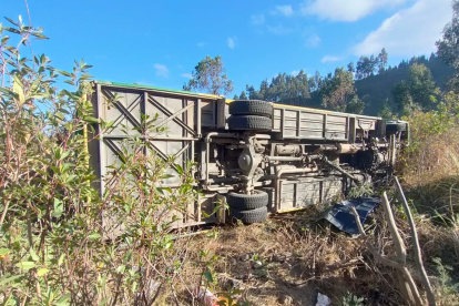 Trágico accidente en la vía Pifo - Papallacta deja ocho muertos y varios heridos