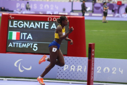Kiara se convirtió en la mujer más veloz del mundo en la prueba reina de los Juegos Paralímpicos de París 2024.