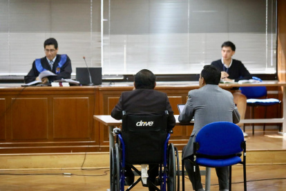 El exjuez asegura que fue amenazada por el abogado Romero por una acción de protección.