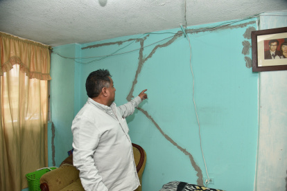 Riesgo. Los dueños de al menos 50 casas ubicadas en el sector cuatro de Solanda  tuvieron que abandonarlas debido a que eran inhabitables.