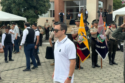 El presidente Daniel Noboa realizó la entrega de vehículos para la Policía Nacional.