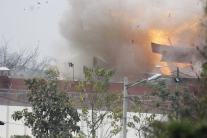 La explosión afectó considerablemente la cubierta de la cárcel de máxima seguridad.