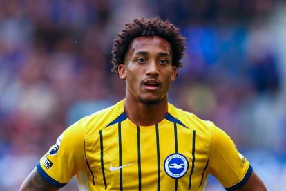 Joao Pedro destaca como delantero en Brighton inglés, donde también milita el ecuatoriano Pervis Estupiñán.