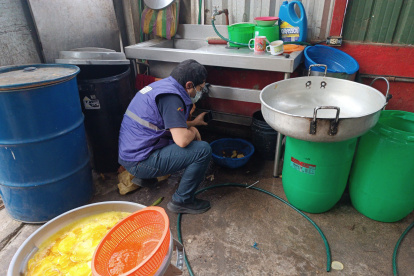 En el negocio ubicado en Cuenca se halló insalubridad en todas las áreas, según el comunicado.