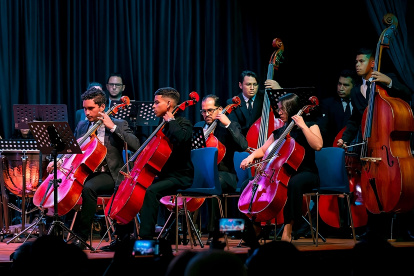 Acto. Los jóvenes músicos recuerdan éxitos de la banda.