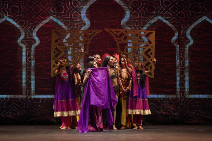La Compañía Ecuatoriana de Danza Árabe Harim monta la obra el 7 de septiembre en el Teatro Nacional Sucre