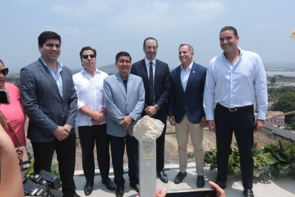 Otto Sonnenholzner, Luis Cabezas-Klaere, Wilson Cañizares, Joseph Schwarzkopf, Carlos Serrano y Otto Sonneholzner.