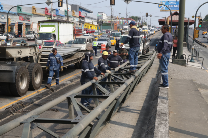 Se realizan cambios en las rutas de la Metrovía por caída de señalética.