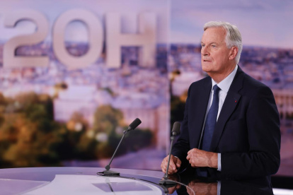 El recién nombrado primer ministro de Francia, Michel Barnier, durante una entrevista televisiva.