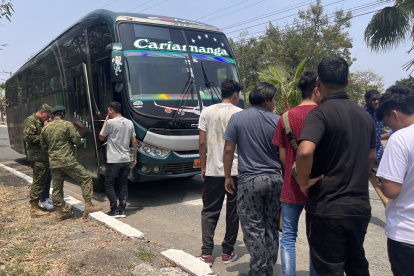 Traslado. Los jóvenes que aprobaron las pruebas fueron trasladados inmediatamente a las bases militares donde realizarán el servicio militar.