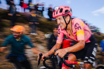 Richard Carapaz intentó llegar al podio, pero al final le fallaron las fuerzas.