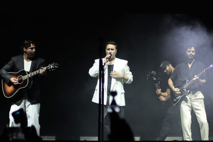 Julio Ramírez, Jesús Navarro y Bibi Marín son Reik.