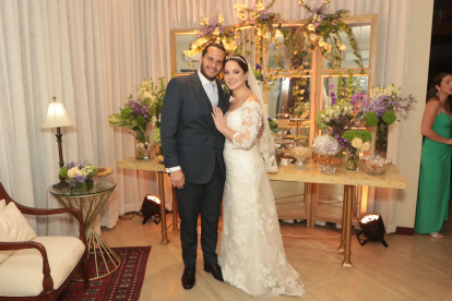 Xavier y Vanessa luego de la ceremonia.