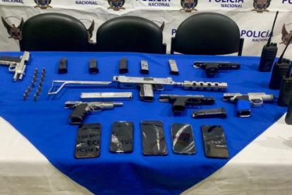 Los sujetos no tenían permisos de porte y tenencia de las armas.