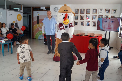 Los clientes de KFC pueden realizar una donación voluntaria de 0,50 dólares para apoyar el Programa