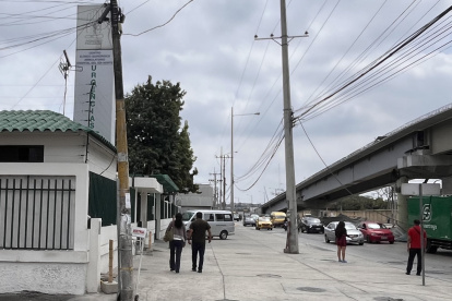 Hospitales. En los 101 centros que tiene el IESS, el personal realizará turnos los fines de semana.