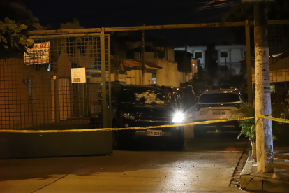 El conductor es residente de la urbanización pero muy poco conocido por sus vecinos.