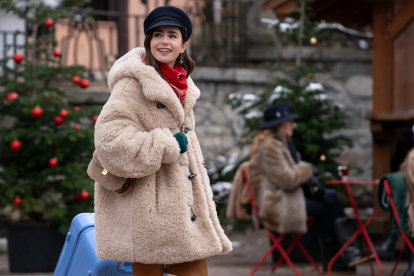 Netflix estrena la segunda parte de la cuarta entrega de Emily in Paris