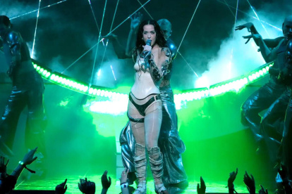 Katy Perry en su presentación de los MTV Video Music Awards.