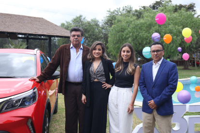Hernán Vásconez, Daniela Báez, Sofia Vásconez y Mauricia Sola.