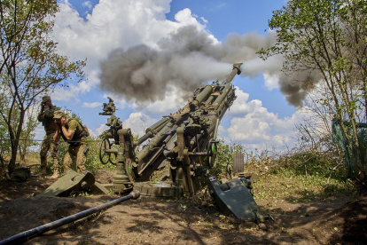 Operativo. Soldados de Ucrania se mantienen activos en algún punto de avanzada en la región de Kursk.