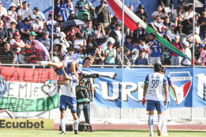 Toda la celebración de Luca Klimowicz que se mandó un doblete ante Liga de Quito,