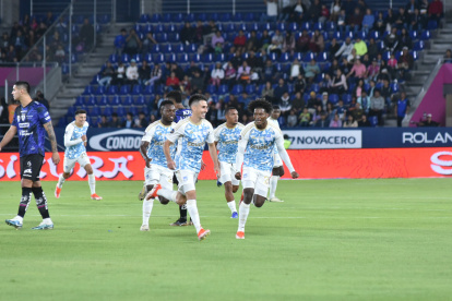 Ruiz Gómez logró el gol de Emelec ante Independiente.