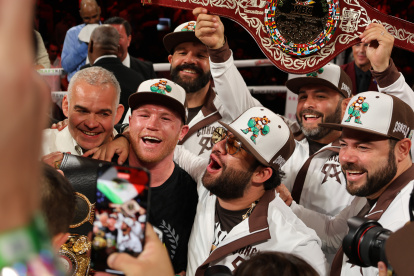 El campeón mexicano ratificó después de varios meses sin conocer victorias que sigue vigente.