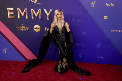 Laverne Cox en su paso por la alfombra roja de los premios Emmy 2024.
