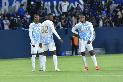 PARTIDO DE FUTBOL ENTRE INDEPENDIENTE DEL VALLE VS EMELEC ESTADIO BANCO DE GUAYAQUIL