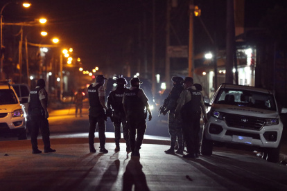 Personal policial y militar llegó hasta el punto.