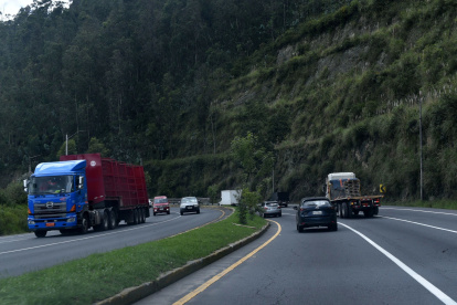 La mujer fue abandonada en la Simón Bolívar, en el sector del Camino del Inca