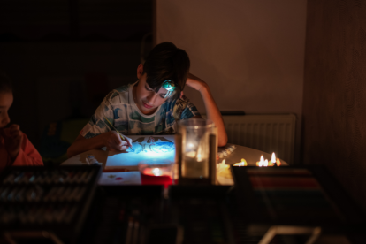 Este es el tercer periodo de apagones que soportará Ecuador en menos de un año, tras el acontecido a finales de 2023 y otros que se dio a mediados de abril de este año 2024.