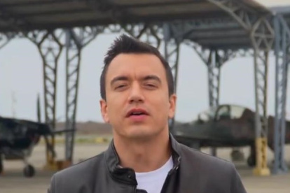 Video. El presidente anunció su decisión de reformar la Constitución precisamente desde el lugar donde funcionó la base de Manta.