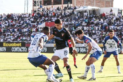 Ibarra, Sábado 14 de septiembre del 2024 Cotejo entre Imbabura vs Liga de Quito, por la Fecha 6, de la Segunda Etapa de la Serie A, del Fútbol Ecuatoriano, por la Copa LigaPro Ecuabet 2024 en el estadio Olímpico Ciudad de Ibarra. Fotos:Juan Carlos Cevallos/API