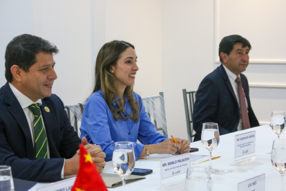 Las autoridades chinas y de Ecuador se reunieron para hablar sobre temas agropecuarios.