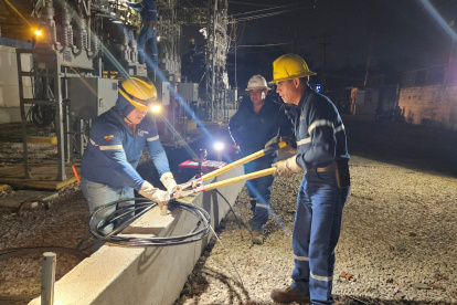 Referencia. El informe advierte sobre cortes de energía en un periodo de seis meses; las autoridades dicen que hacen todo para que eso no suceda.