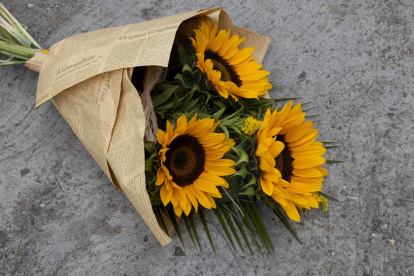 La icónica tendencia de regalar flores amarillas el 21 de Septiembre.