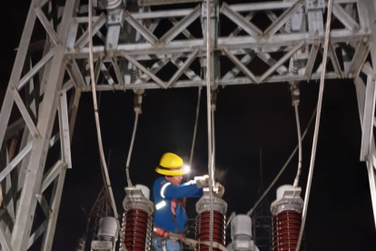 El Gobierno Nacional prevé adquirir, a través de varios procesos de compra, 928 megavatios para atender el déficit energético.