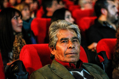 Fotografía del 2015 del minero Mario Gómez, durante el estreno de las película "Los 33".