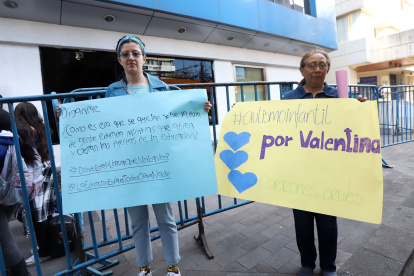 En la protesta de padres de niños con autismo, en Quito, se compartió experiencias similares de rechazo y dificultades en el sistema educativo.