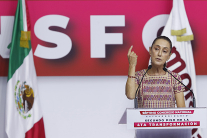 La presidenta electa de México, Claudia Sheinbaum, habla durante en el VII Congreso Nacional Extraordinario de Morena este domingo 22 de septiembre, en la Ciudad de México.