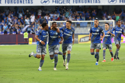 Emelec salió victorioso en casa ante Técnico Universitario.