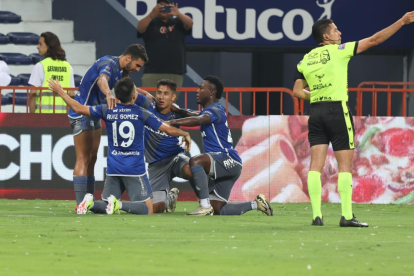 Emelec gana el encuentro.