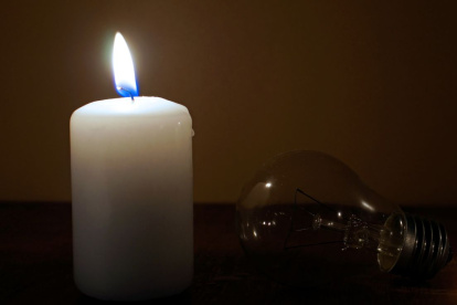 Cortes de luz persisten en 23 provincias del país.