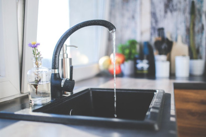 El flujo de agua se mantendrá durante los apagones.