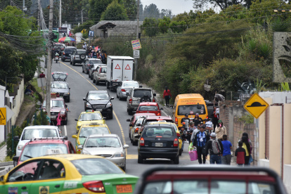La medida está vigente para autos y motos. No aplica para personas con discapacidad o de la tercera edad.